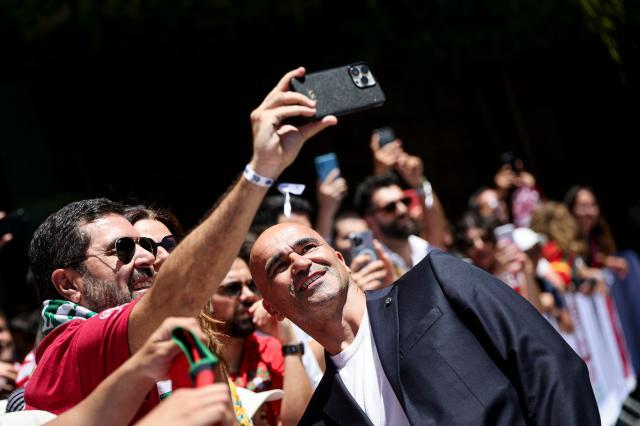 华体会赛事-葡萄牙队到德国 C罗准备好了 若夺冠马丁内斯还愿