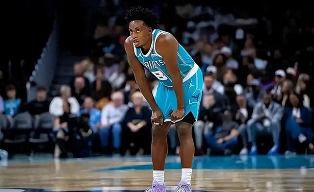 剧本杀！外来和尚凌驾本土一哥 塞克斯顿2转变让“三球”成替补|黄蜂|骑士|詹姆斯-布克奈特|科林-塞克斯顿|科林·塞克斯顿_新浪体育_新浪新闻